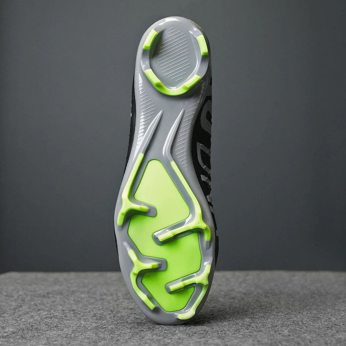 PRO DNA™ TOURNAMENT PRO CLEATS